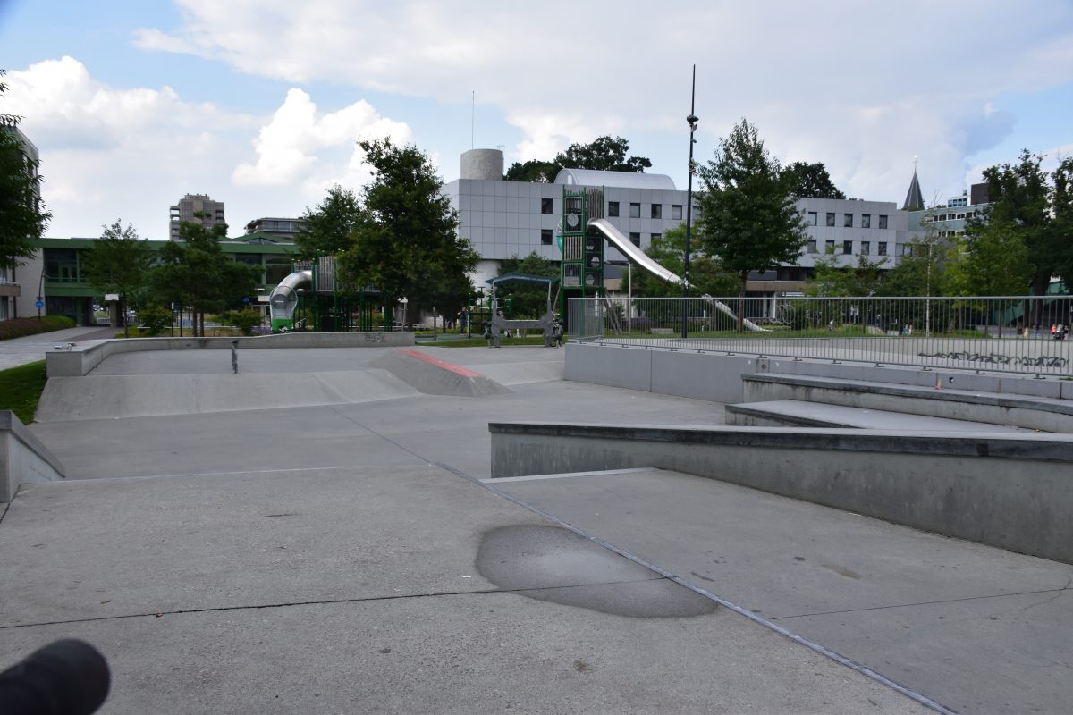 Skatebaan Raadhuisplein, Skatebaan